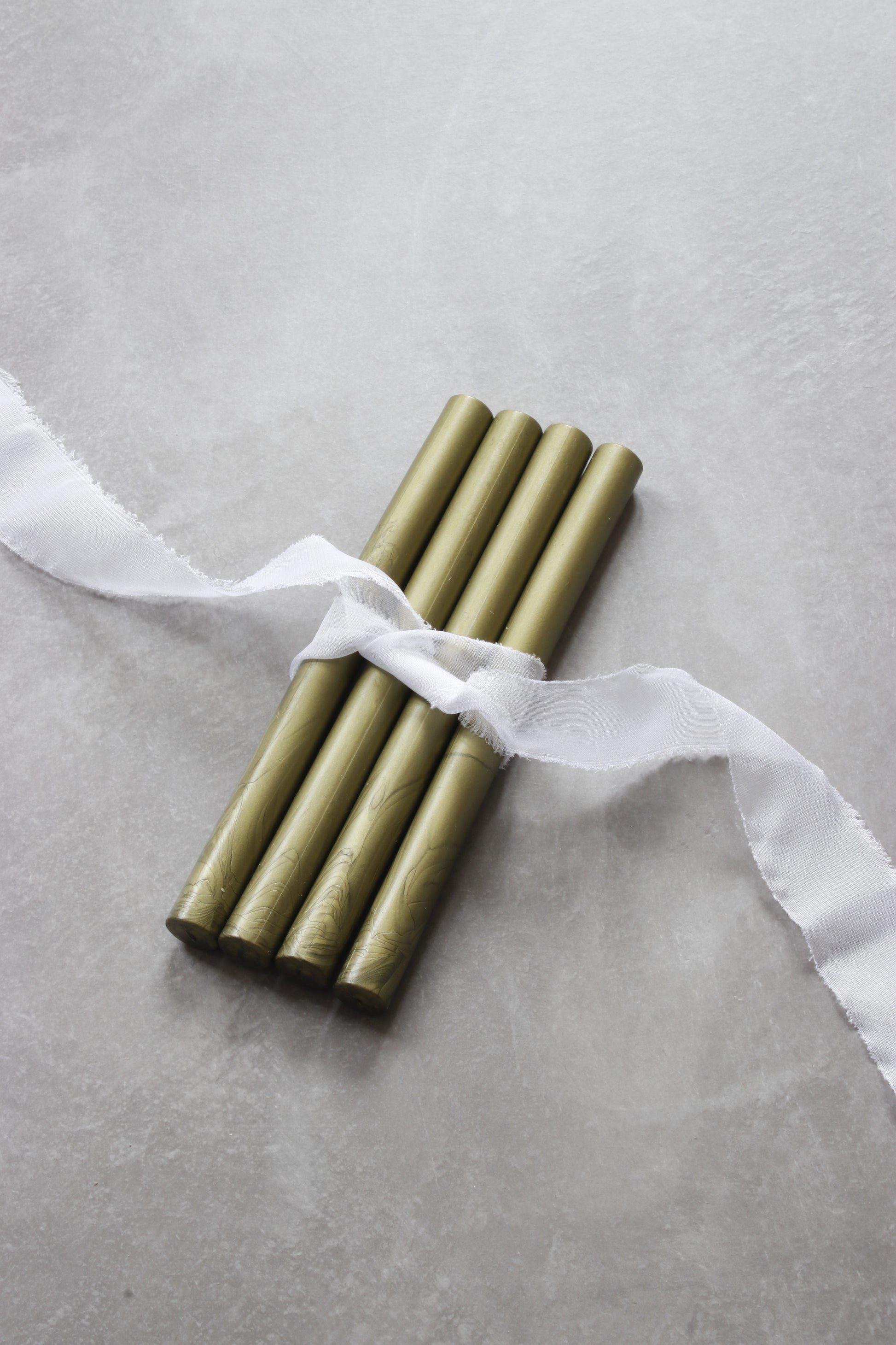 Olive Green Sealing Wax Sticks (4 Unit. Pack)